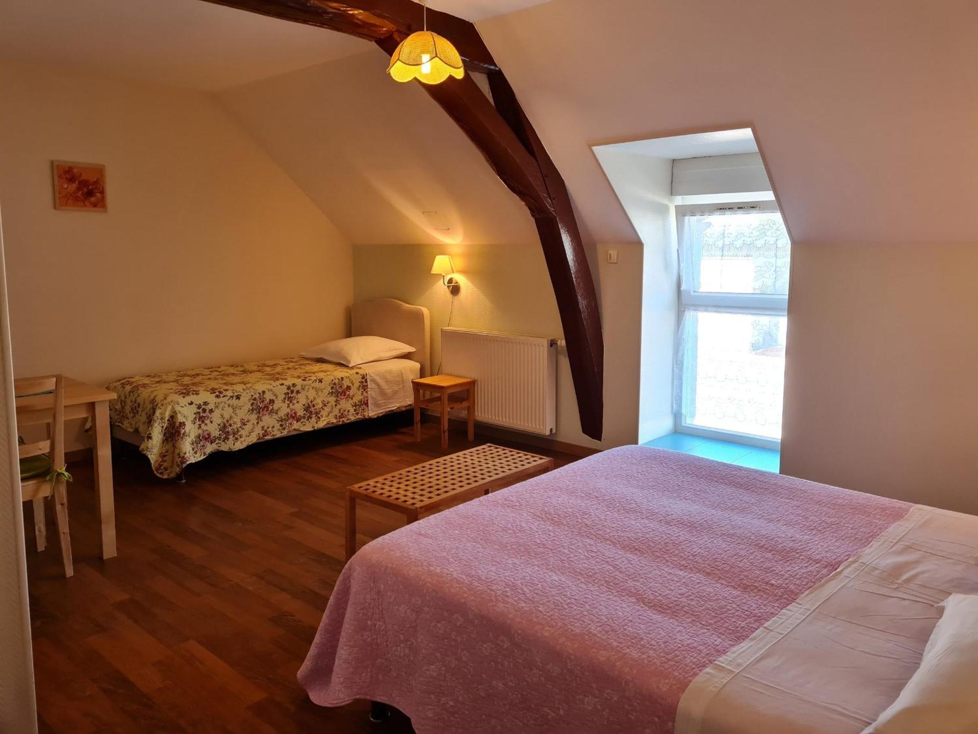 Ferme Renovee Au Calme - 4 Chambres, Petit-Dejeuner Inclu - Fr-1-590-450 Cravant  Экстерьер фото